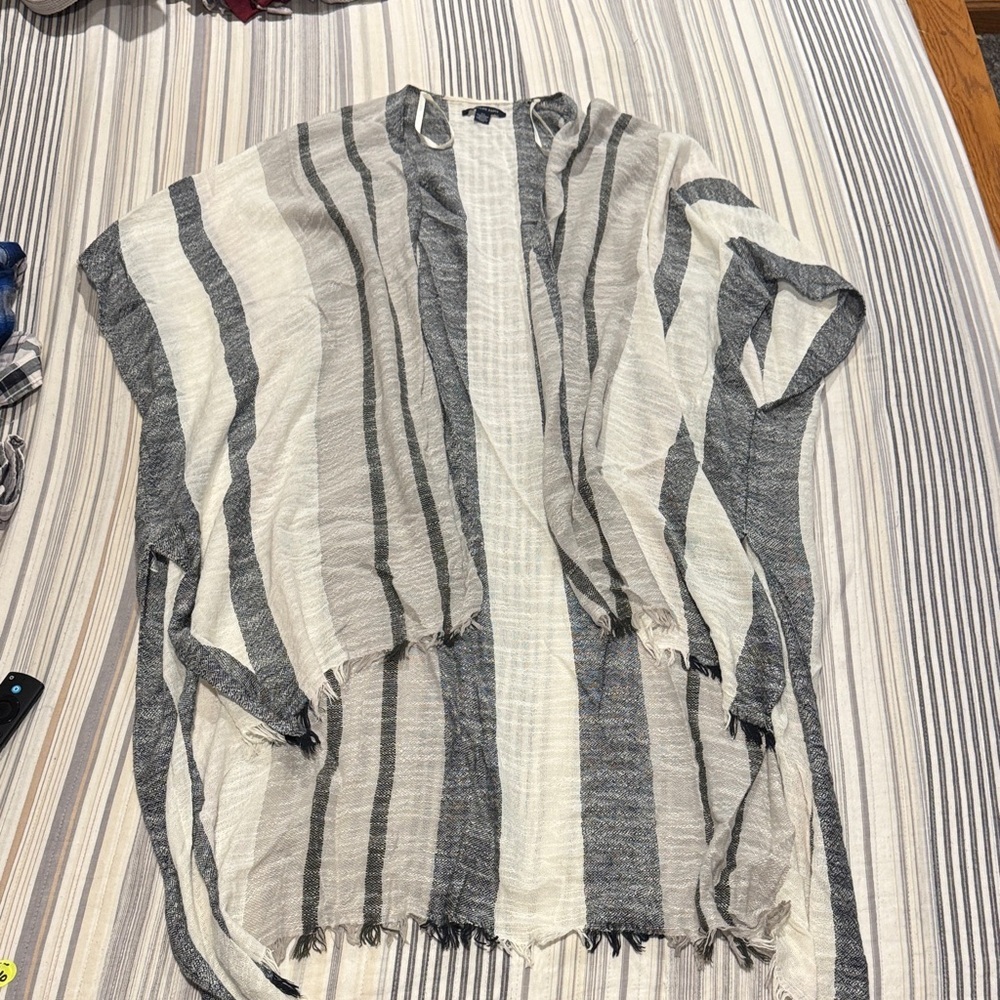 American Eagle Outfitters Black and Cream Knit Cardigan